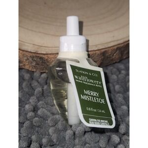 Bath & Body Works  MERRY MISTLETOE~ 1 Wallflower Refill Bulb Fragrance
